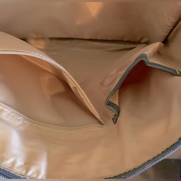 New grey insulated tote - Picture 6 of 10